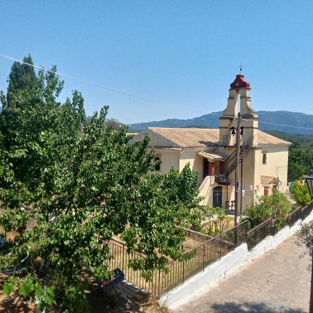 Village House Agios Matthaios  Экстерьер фото